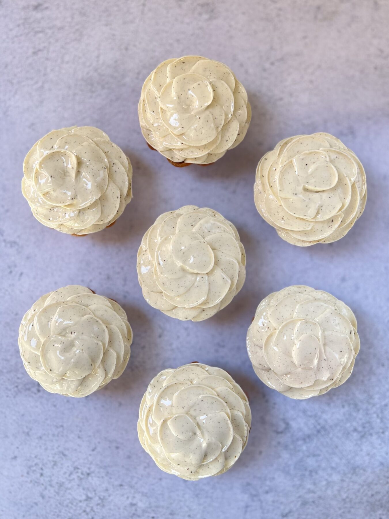 Cupcakes décorés en forme de fleur, Kumo Boulangerie-patisserie Japonaise Toulouse.
