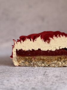 Gâteau en couches avec crème et gelée, Kumo Boulangerie-pâtisserie Japonaise.